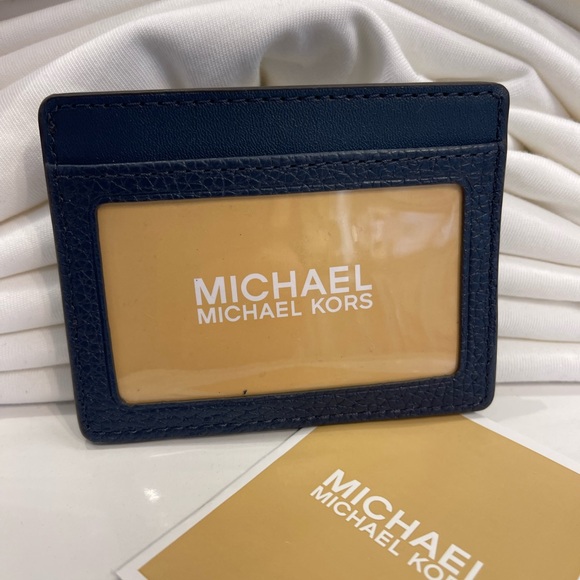 MICHAEL KORS
Large Pebbled Leather Card Holder Case
Navy
NWT - Picture 3 of 16